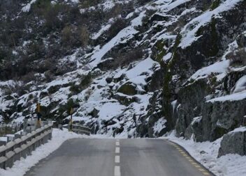 Já caiu a primeira neve de Outono na Serra da Estrela