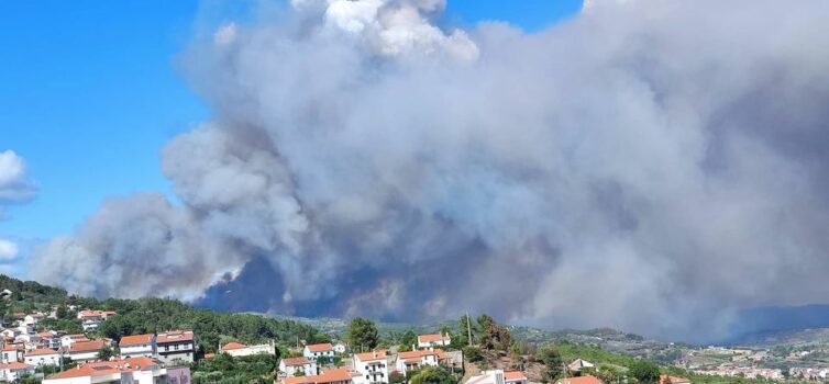 Incêndio na Serra da Estrela preocupa em Orjais e em Famalicão da Serra