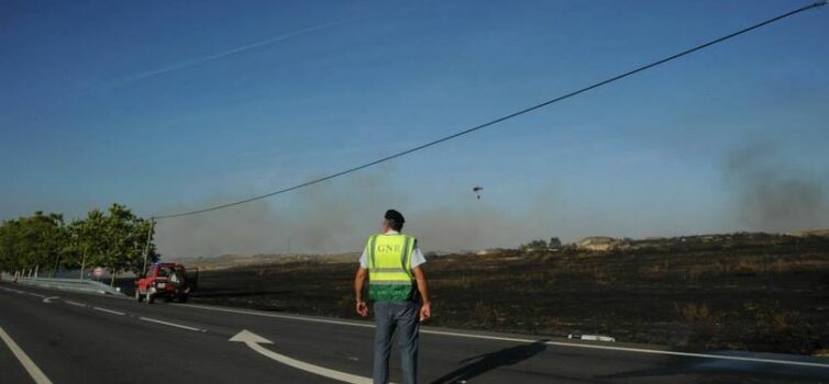 Quatro incêndios no distrito... todos dominados