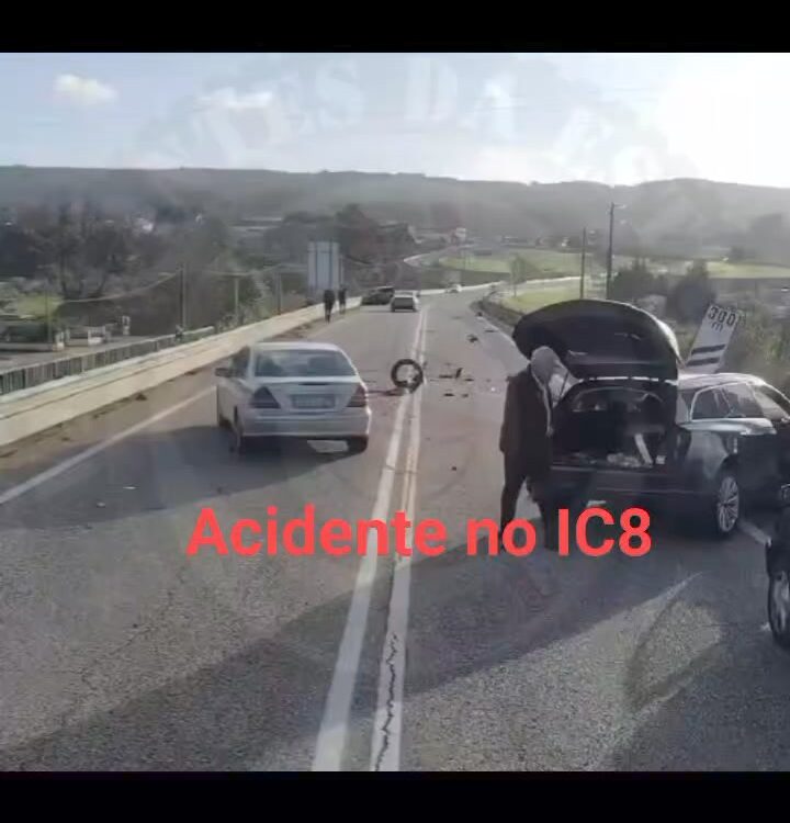 Violenta colisão no IC8 origina dois feridos