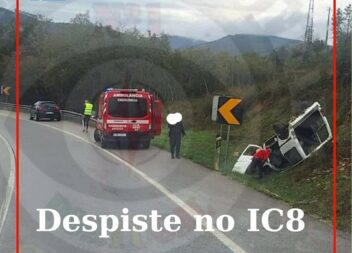 Despiste seguido de capotamento no IC8