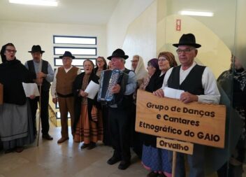 Grupos Locais Cantam "As Janeiras" na Câmara Municipal de Oleiros