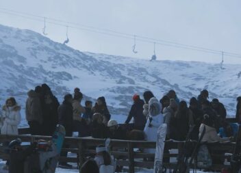 Milhares de visitantes desfrutaram da neve na Serra da Estrela